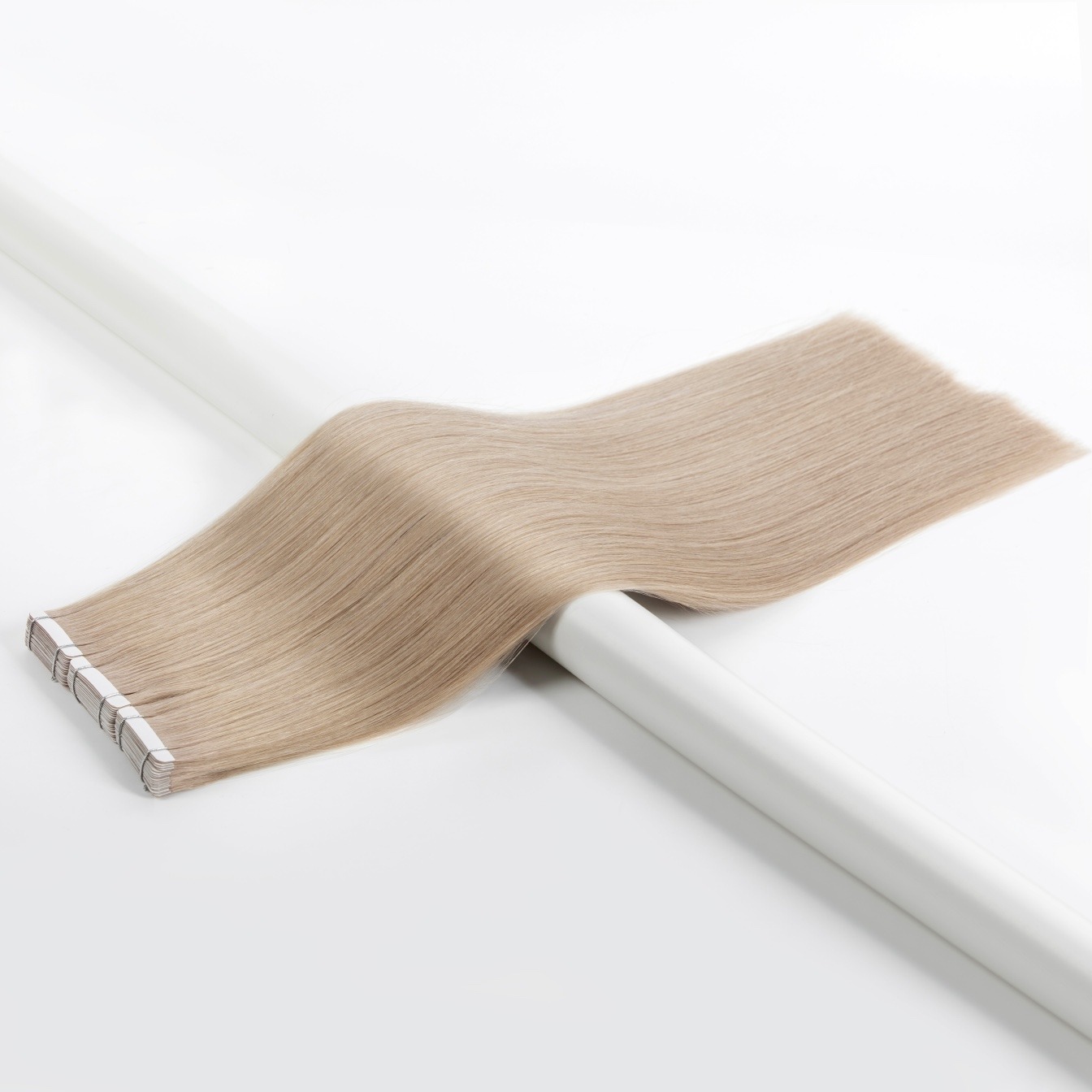 Vlasove pasky silver blond tape in studena blond vlasy